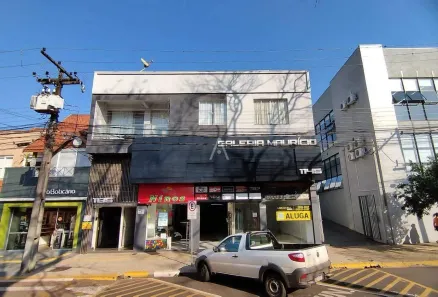 Conjunto Comercial / Sala para alugar, 24m² no Centro, Toledo