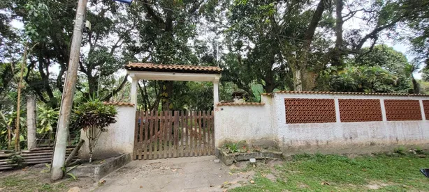Fazenda / Sítio / Chácara com 4 Quartos à venda, 8040m² no Vale das Pedrinhas, Guapimirim
