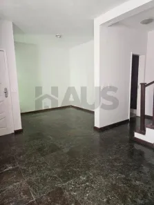 Sobrado com 4 Quartos à venda, 180m² no Barreira Cravo, Volta Redonda