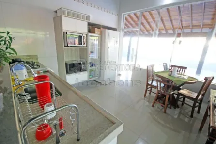 Casa de Condomínio com 3 Quartos à venda, 340m² no Jardim Tenis Clube, Olímpia