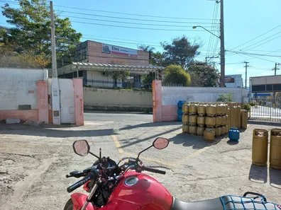 Loja / Salão / Ponto Comercial à venda, 220m² no Vila Junqueira, São Roque