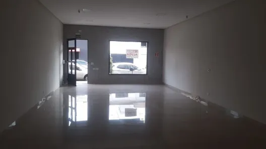 Conjunto Comercial / Sala para alugar, 56m² no Centro, Arapongas