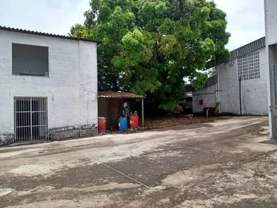 Galpão / Depósito / Armazém com 1 Quarto à venda, 1150m² no , Simões Filho