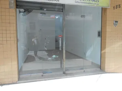 Loja / Salão / Ponto Comercial para alugar, 29m² no Centro, Macaé