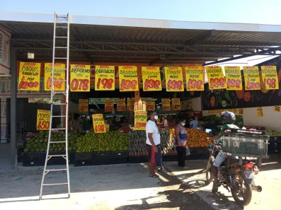 Loja / Salão / Ponto Comercial à venda, 200m² no Esmeraldas, Esmeraldas