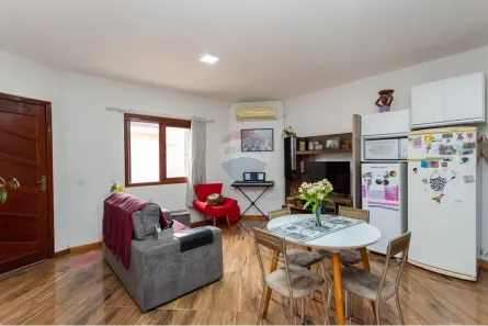 Casa de Condomínio com 2 Quartos à venda, 61m² no Pinheiro Machado, Santa Maria