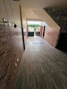 Casa com 2 Quartos à venda, 80m² no Parque Uruguaiana, Duque de Caxias