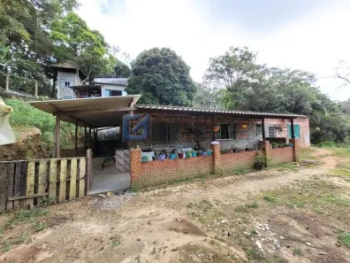 Fazenda / Sítio / Chácara com 3 Quartos à venda, 450m² no Pouso Alegre, Ribeirão Pires
