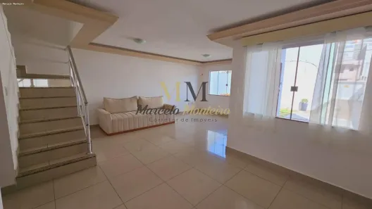 Casa com 3 Quartos para alugar, 200m² no Costazul, Rio das Ostras