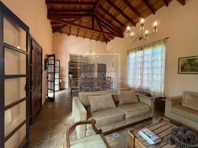 Fazenda / Sítio / Chácara com 4 Quartos à venda, 1012m² no São Vicente, Mairiporã