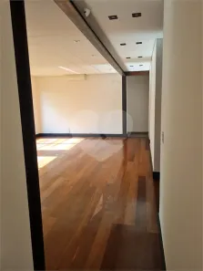 Conjunto Comercial / Sala para alugar, 22m² no Caxingui, São Paulo