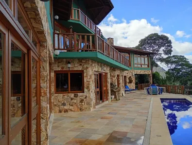 Casa com 4 Quartos à venda, 820m² no Araras, Petrópolis