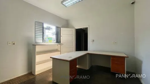 Casa Comercial para alugar, 299m² no Campina do Siqueira, Curitiba