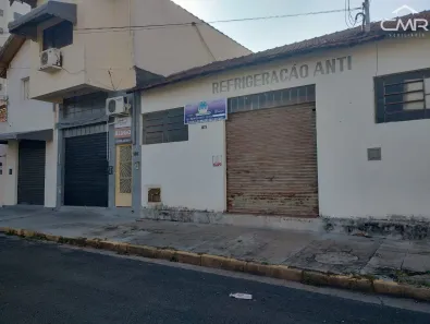 Loja / Salão / Ponto Comercial com 3 Quartos à venda, 200m² no São Judas, Piracicaba
