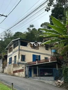 Casa com 2 Quartos para alugar, 68m² no Mosela, Petrópolis