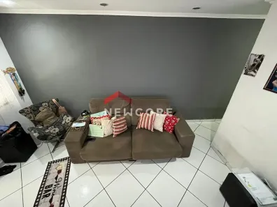 Sobrado com 2 Quartos à venda, 162m² no Vila Caraguata, Cubatão