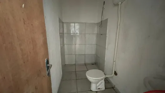 Loja / Salão / Ponto Comercial para alugar, 150m² no Loteamento Extensão do Serramar, Rio das Ostras