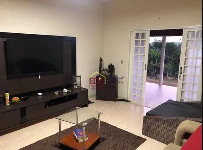 Fazenda / Sítio / Chácara com 2 Quartos à venda, 2100m² no Chácara Marambaia, Caçapava