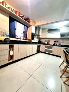 Sobrado com 4 Quartos à venda, 230m² no Candangolândia, Brasília