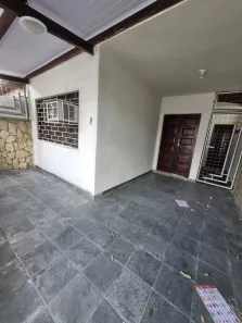 Casa com 3 Quartos para venda ou aluguel, 150m² no Centro, Feira de Santana