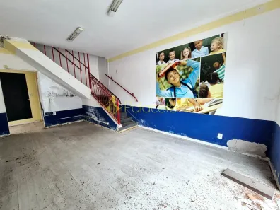 Casa Comercial com 1 Quarto para venda ou aluguel, 248m² no Centro, Pindamonhangaba