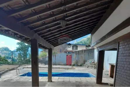 Terreno / Lote / Condomínio à venda, 376m² no Quissama, Petrópolis