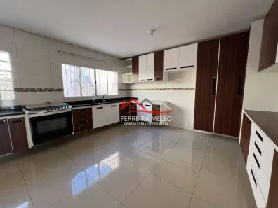 Casa com 3 Quartos para alugar, 220m² no Serpa, Caieiras
