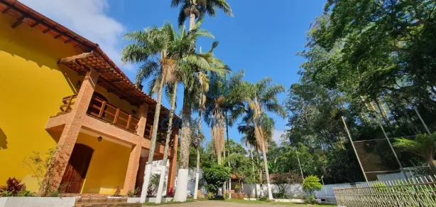 Fazenda / Sítio / Chácara com 3 Quartos à venda, 406m² no Parque Industrial do Pinheirinho, Embu das Artes