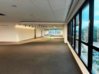 Galpão / Depósito / Armazém para alugar, 1354m² no Alphaville Industrial, Barueri