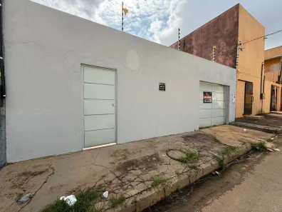 Casa com 3 Quartos para alugar, 42m² no , Parauapebas
