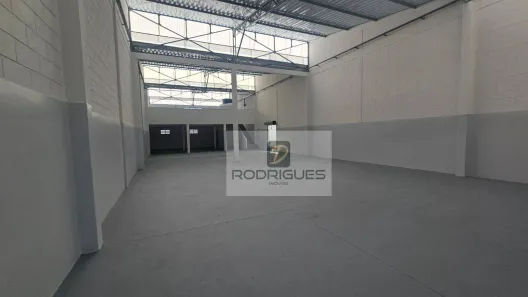 Galpão / Depósito / Armazém para alugar, 625m² no Conceição, Diadema