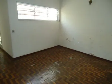 Casa Comercial com 4 Quartos para alugar, 300m² no Vila Prado, São Carlos