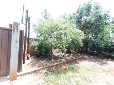 Fazenda / Sítio / Chácara com 3 Quartos para venda ou aluguel, 307m² no Condomínio Satélite, Araraquara
