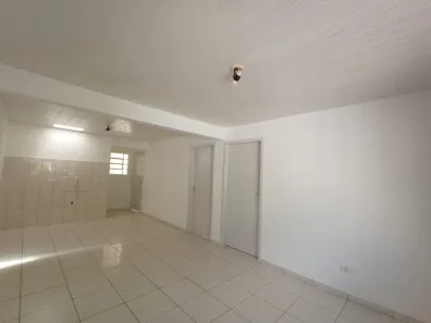 Casa com 2 Quartos para alugar, 52m² no Água Verde, Curitiba