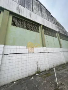 Galpão / Depósito / Armazém com 1 Quarto para venda ou aluguel, 1328m² no Vila São Benedito, Cubatão