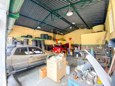 Galpão / Depósito / Armazém à venda, 175m² no Bonfim, Belo Horizonte