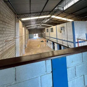 Galpão / Depósito / Armazém para venda ou aluguel, 1141m² no Terra Nova, Taubaté