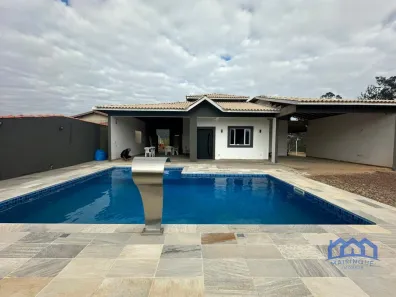 Fazenda / Sítio / Chácara com 3 Quartos à venda, 1300m² no , Mairinque