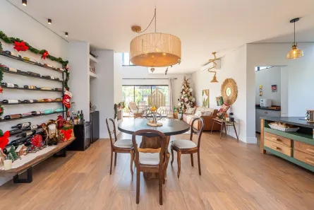 Casa de Condomínio com 3 Quartos à venda, 256m² no Jardim Orestes Thá, Quatro Barras