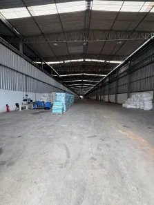 Galpão / Depósito / Armazém para alugar, 4000m² no Centro, Escada