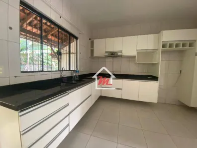Casa com 3 Quartos para alugar, 68m² no Velha Central, Blumenau