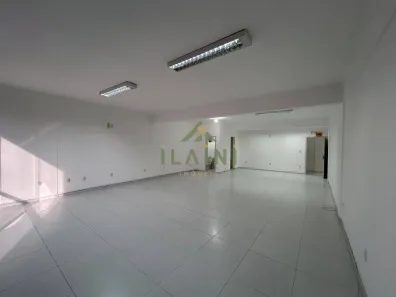 Conjunto Comercial / Sala para alugar, 74m² no Areias, Camboriú