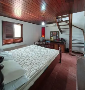 Fazenda / Sítio / Chácara com 11 Quartos à venda, 128m² no Pombos, Pombos