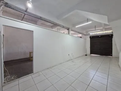 Loja / Salão / Ponto Comercial para alugar, 139m² no Castelanea, Petrópolis