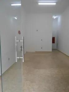 Loja / Salão / Ponto Comercial para alugar, 29m² no Centro, Macaé