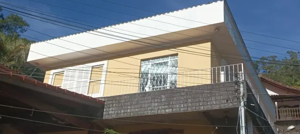 Casa com 2 Quartos para alugar, 80m² no Castelanea, Petrópolis
