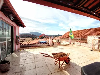 Casa com 2 Quartos à venda, 200m² no Caeté, Caeté