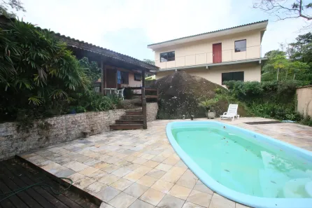 Casa de Condomínio com 2 Quartos à venda, 717m² no Limoeiro, Guapimirim