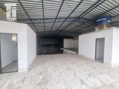 Galpão / Depósito / Armazém para alugar, 400m² no Calaboca (Inoã), Maricá