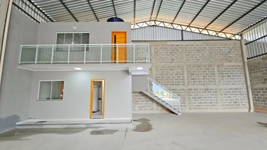 Galpão / Depósito / Armazém para alugar, 450m² no Calaboca (Inoã), Maricá